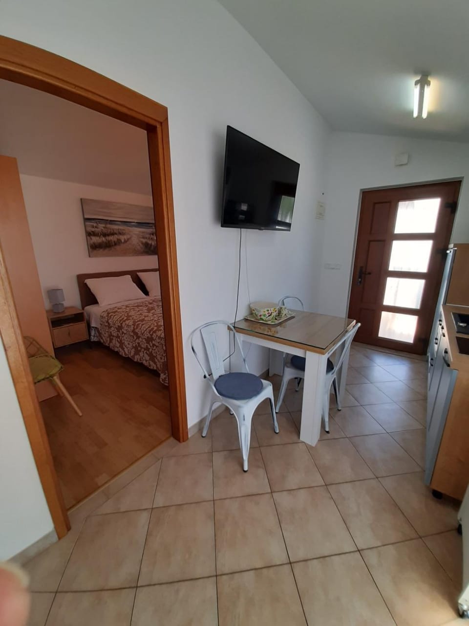 Bed, TV and multimedia, Kitchen or kitchenette, Living room, Photo of the whole room, Seating area, Dining area