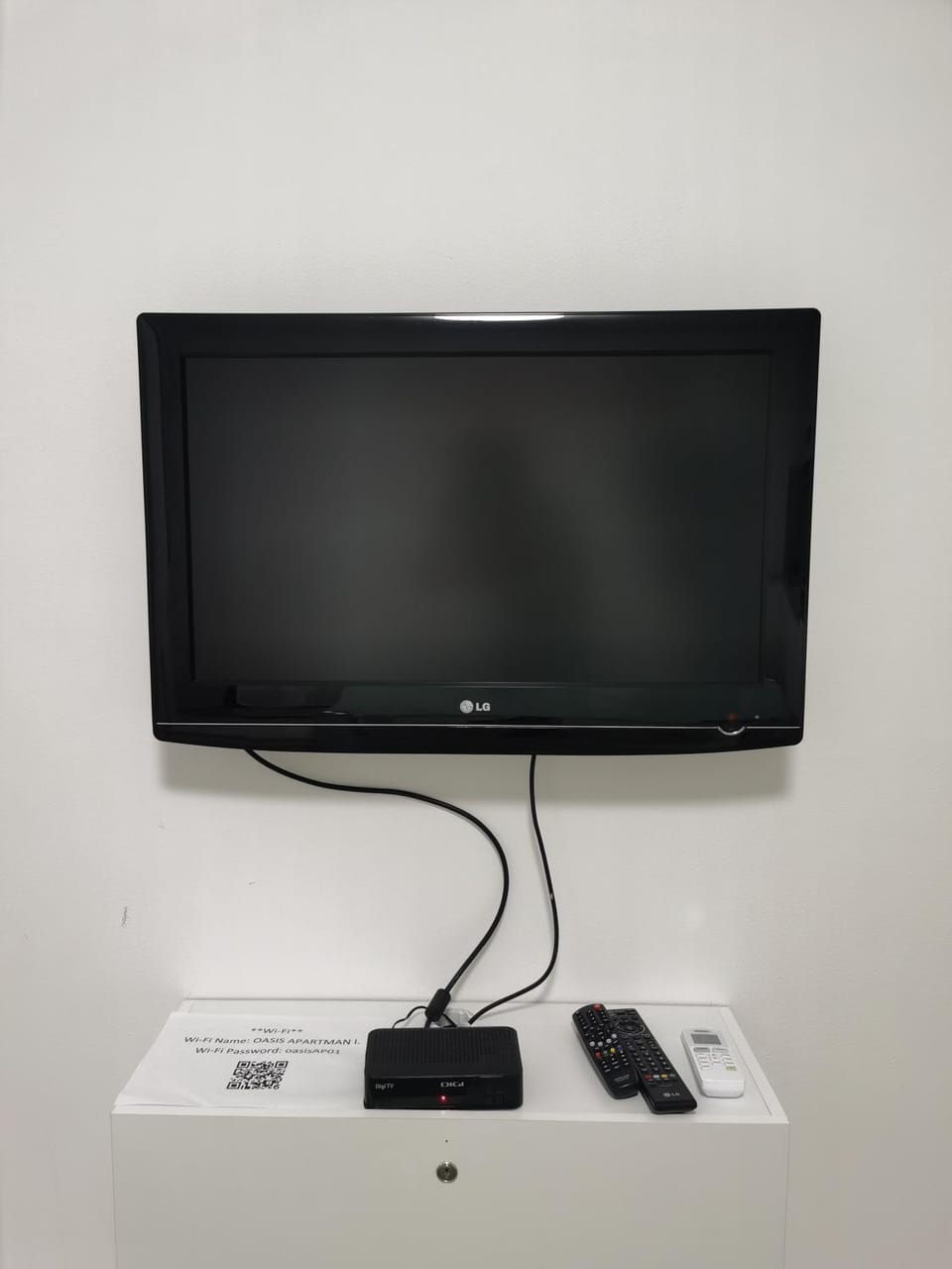 Communal lounge/ TV room, TV and multimedia