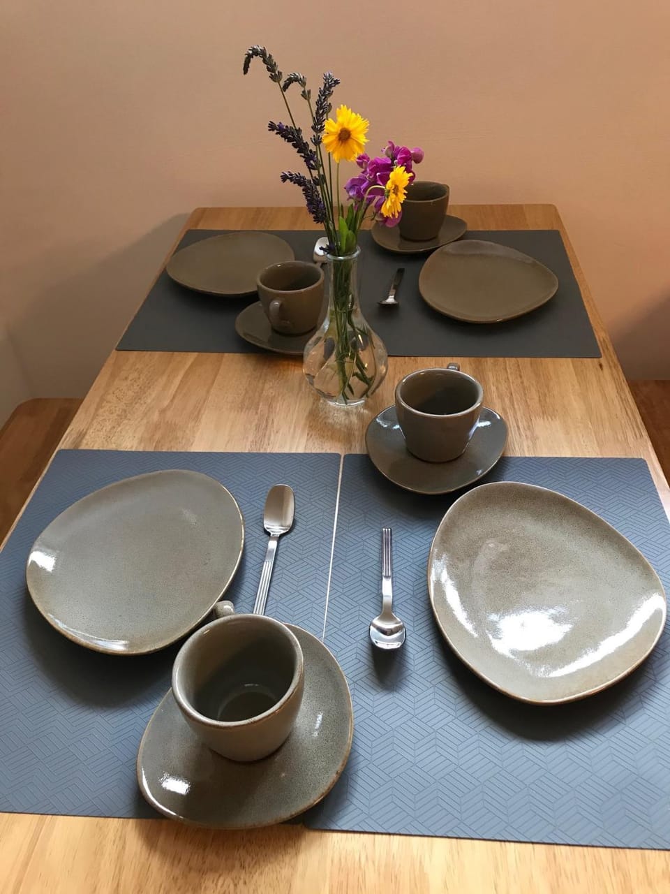 Food and drinks, Dining area