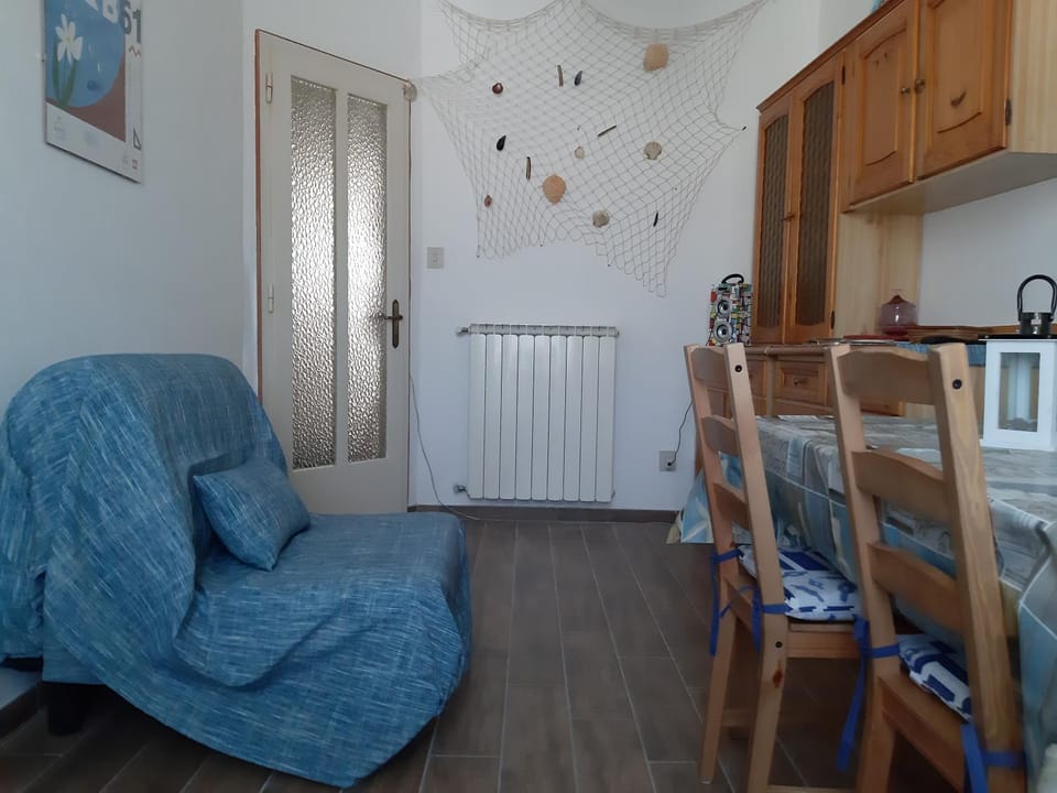 TV and multimedia, Living room, Other, Seating area, Dining area