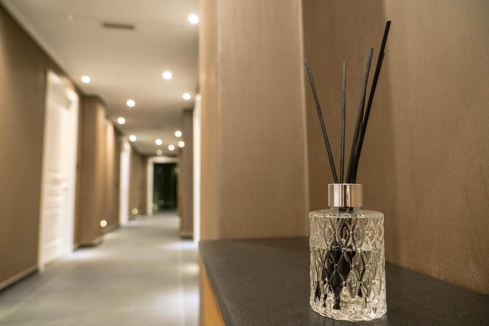 Lobby or reception, Decorative detail