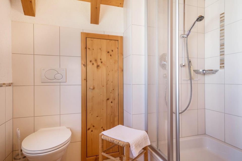 Bathroom, Living room