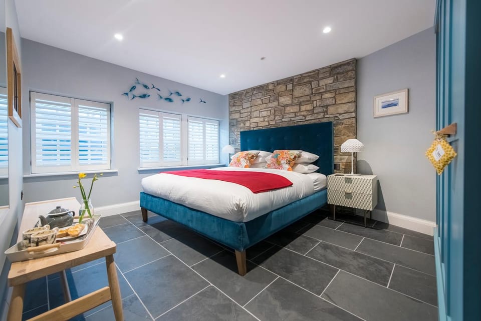 Bed, Photo of the whole room, Bedroom, On site