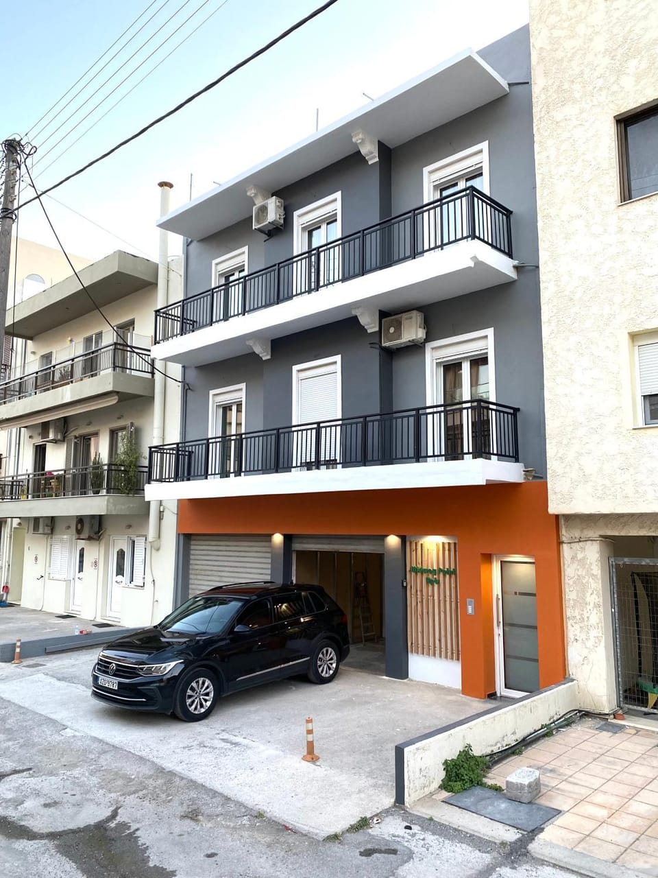 Neighbourhood, Street view, Parking