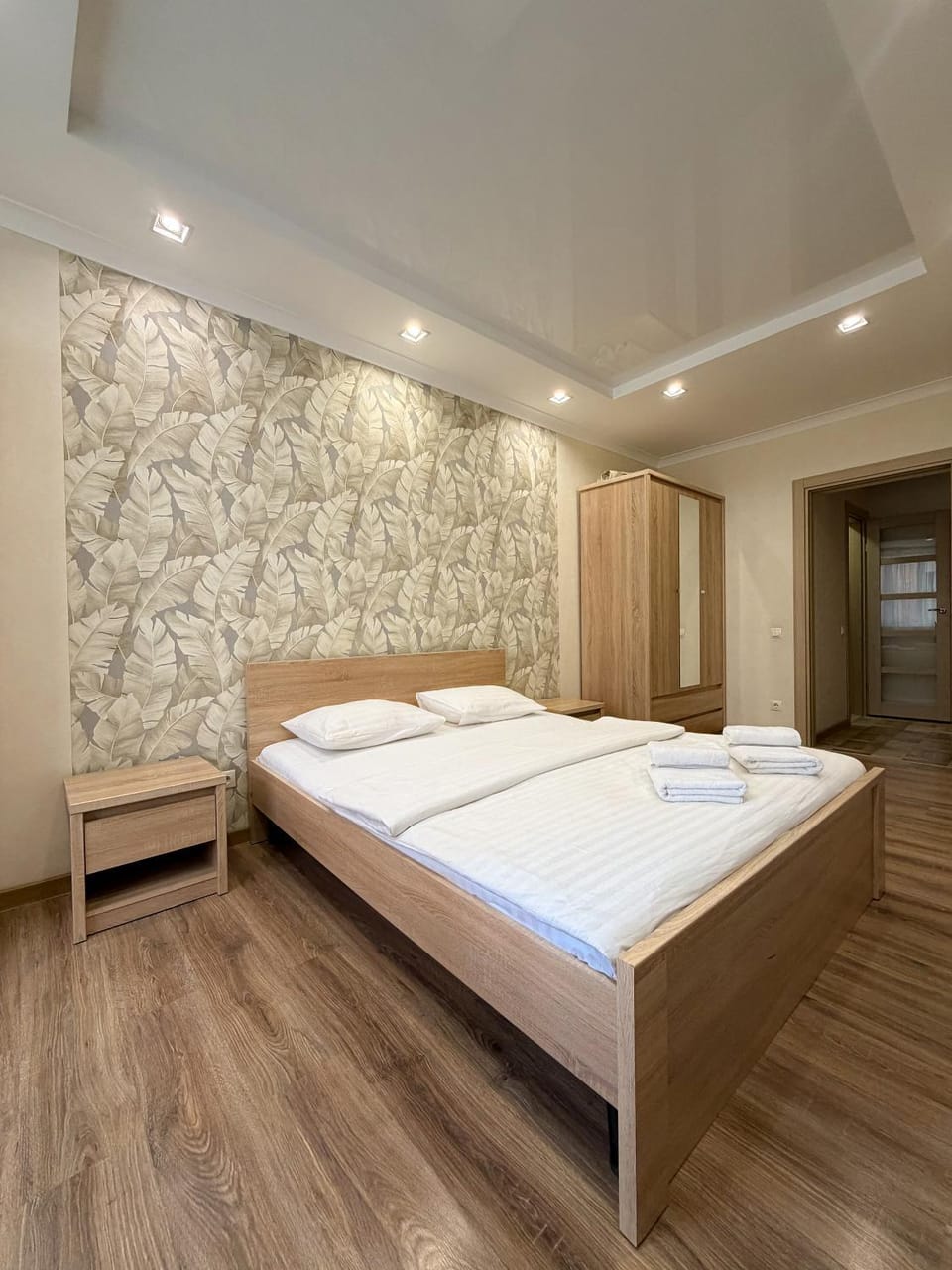 ApartPoltava Cучасні 2-кімн апартаменти з великою кутовою ванною ЦЕНТР МІСТА Apartment in Ukraine