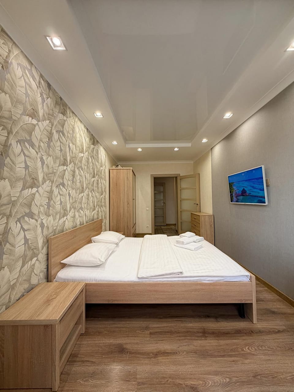 ApartPoltava Cучасні 2-кімн апартаменти з великою кутовою ванною ЦЕНТР МІСТА Apartment in Ukraine