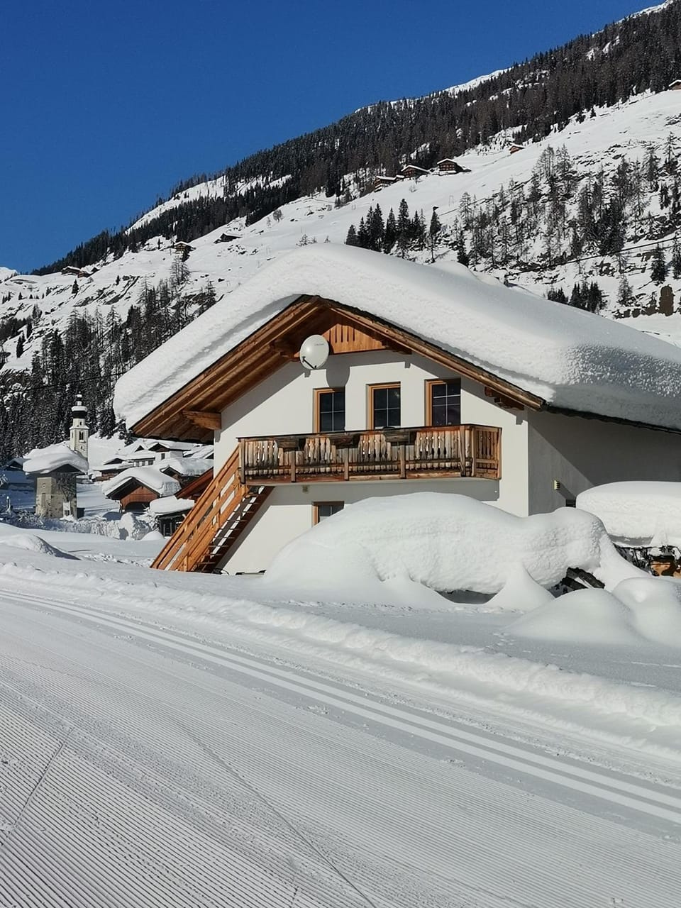 Property building, Day, Winter