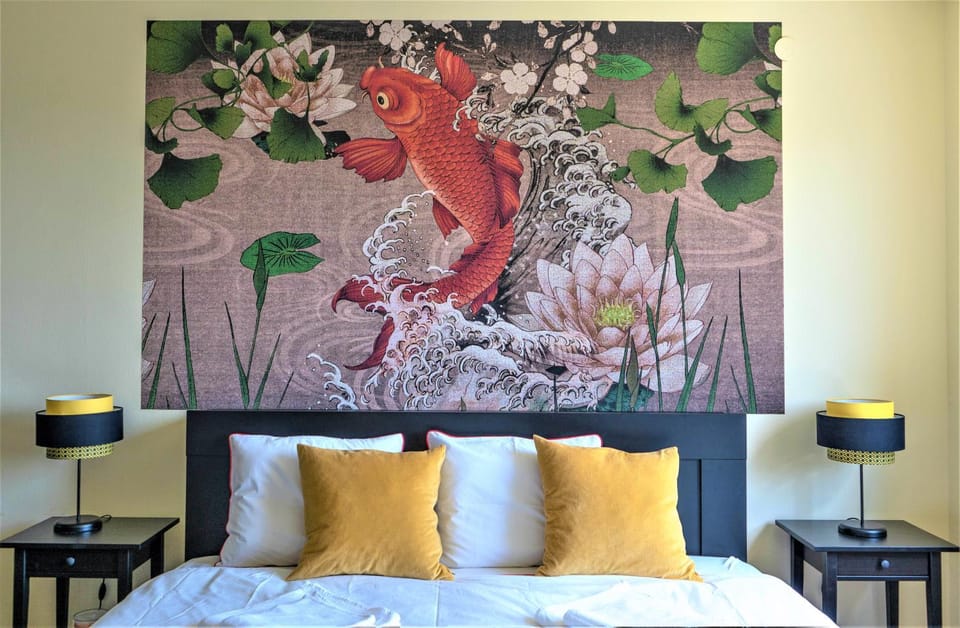Bed, Photo of the whole room, Decorative detail, Bedroom