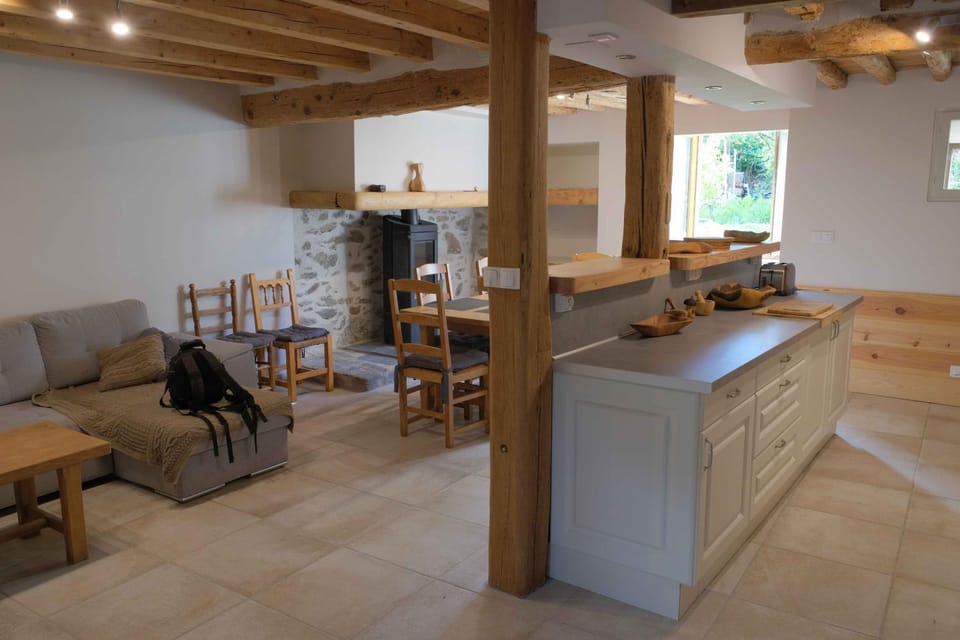 Communal lounge/ TV room, Communal kitchen