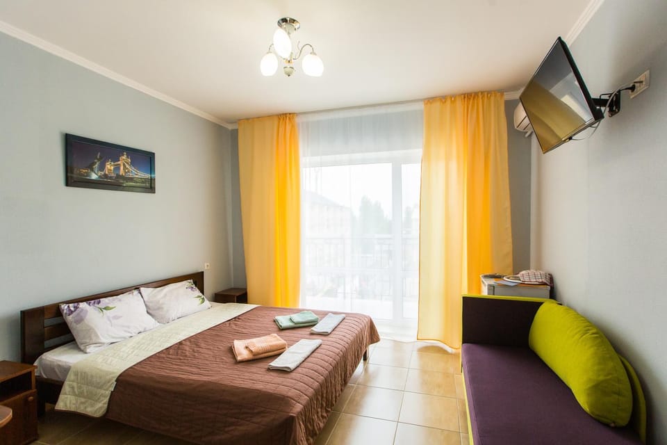 Гостьовий дім Южний Bed and Breakfast in Odessa Oblast