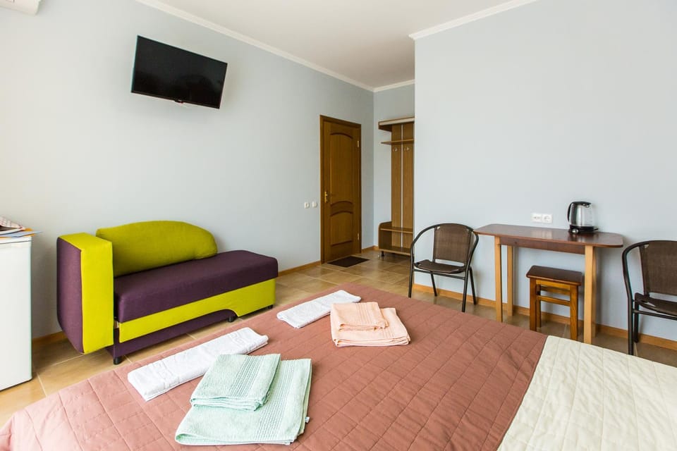 Гостьовий дім Южний Bed and Breakfast in Odessa Oblast