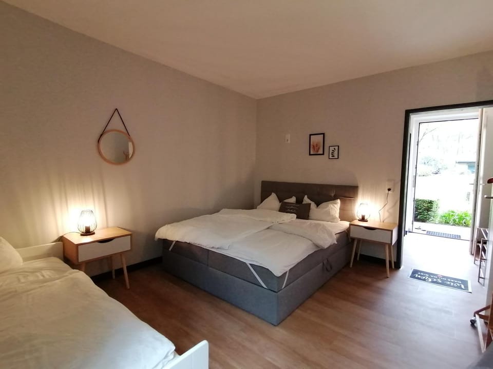 Bed, Photo of the whole room