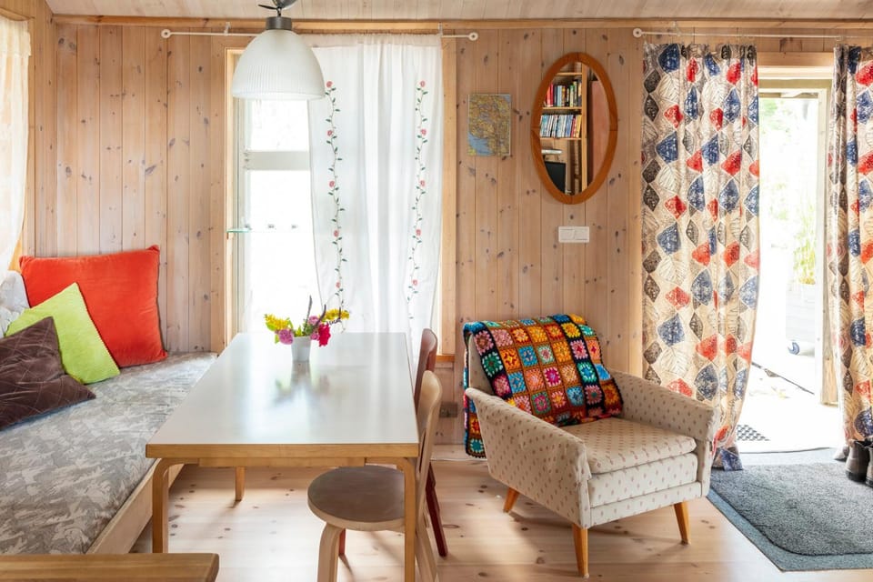 Sustainable and soulful close to lake House in Stockholm County