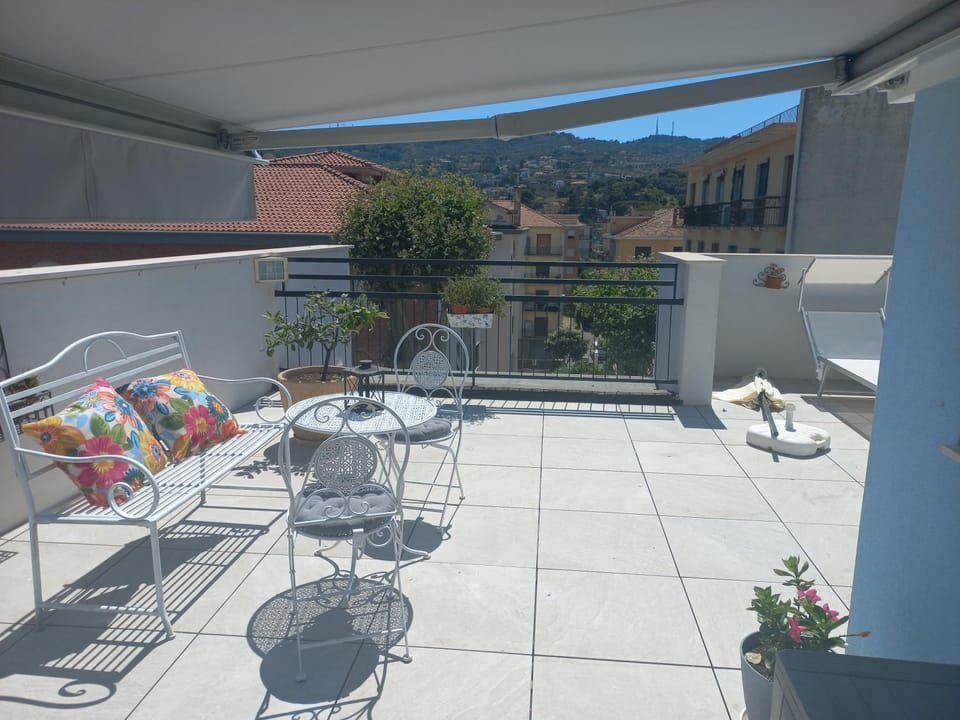 Attico Palazzo Azzurro Apartment in Diano Marina