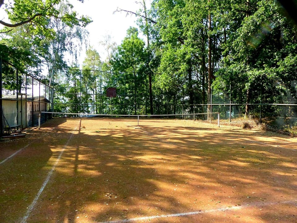 Tennis court