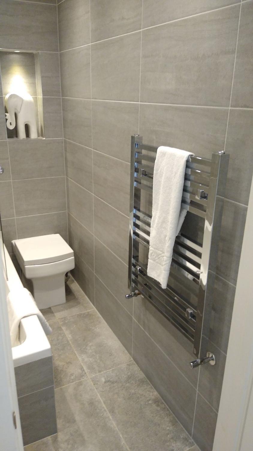 Modern 2 Bed Flat in Maida Hill near Kensal town in for up to 4 people - 9mins to tube station Apartment in City of Westminster