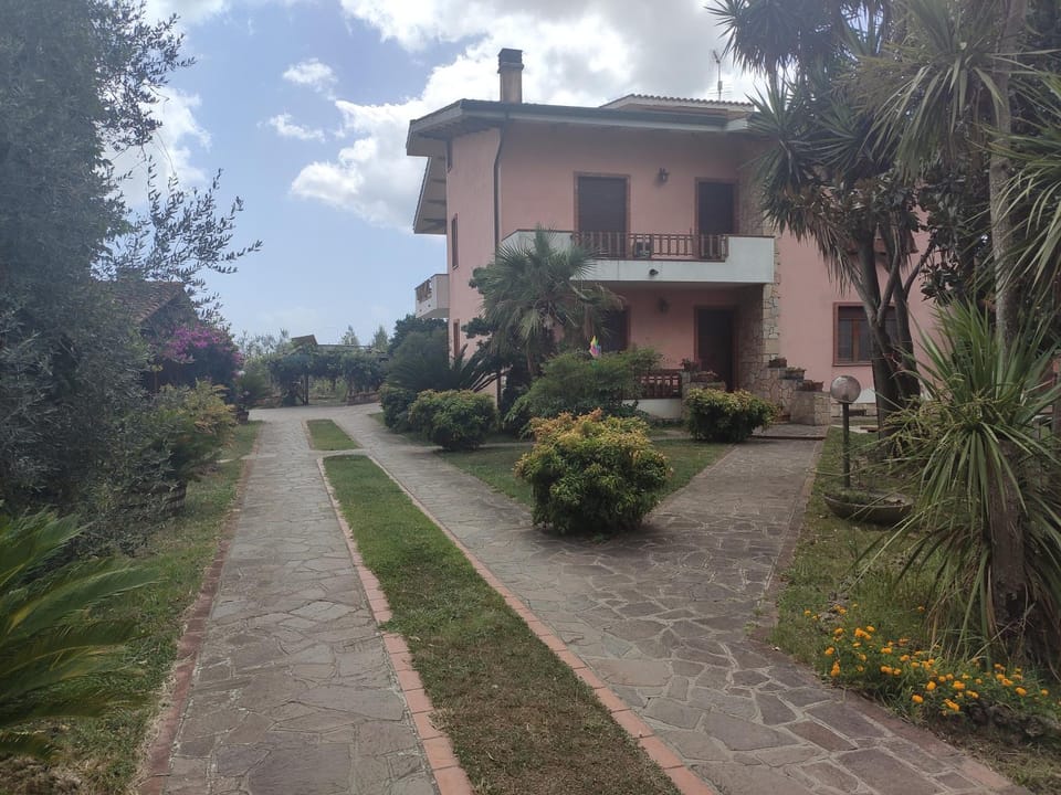 Facade/entrance, Garden view