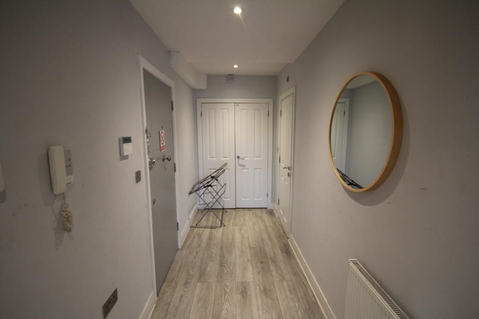 Holden Court Apartment 5 Apartment in Uxbridge