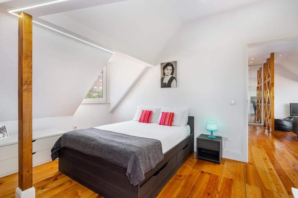 Bed, Bedroom