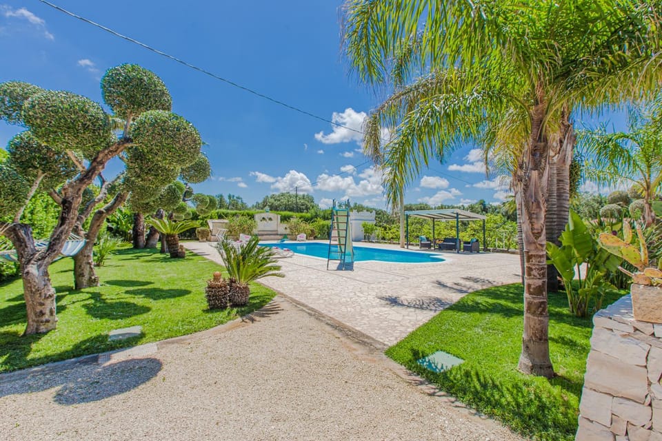 Property building, Swimming pool