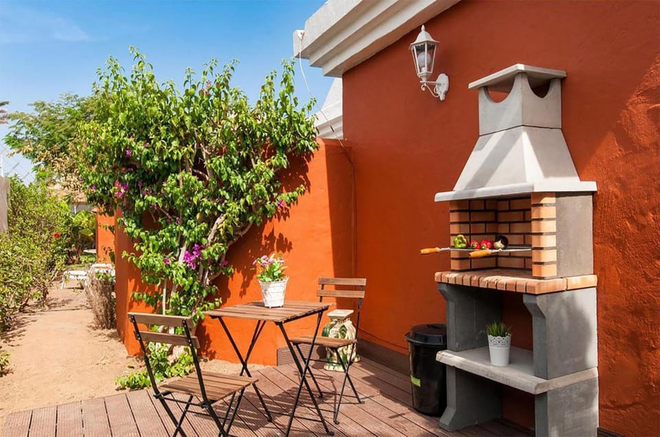 Property building, BBQ facilities, Balcony/Terrace