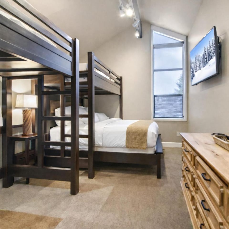3 Kings Mountain Vista by SkyRun Park City Apartment in Park City