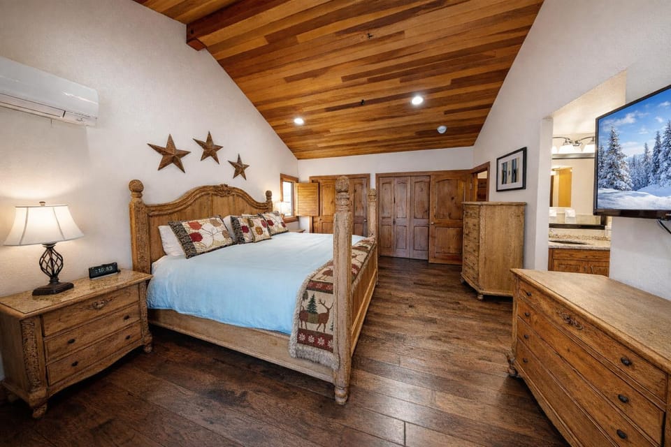 1687 Lakeside Getaway at Deer Valley! Free Deer Valley Skier Shuttle! by SkyRun Park City House in Park City