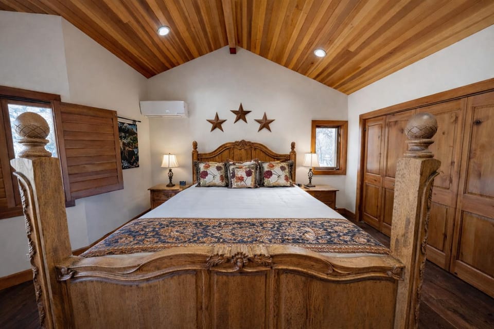 1687 Lakeside Getaway at Deer Valley! Free Deer Valley Skier Shuttle! by SkyRun Park City House in Park City