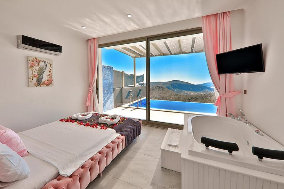 Mountain view, Swimming pool