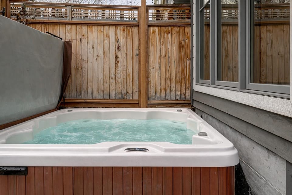 920 E La Tania by SkyRun Park City House in Park City