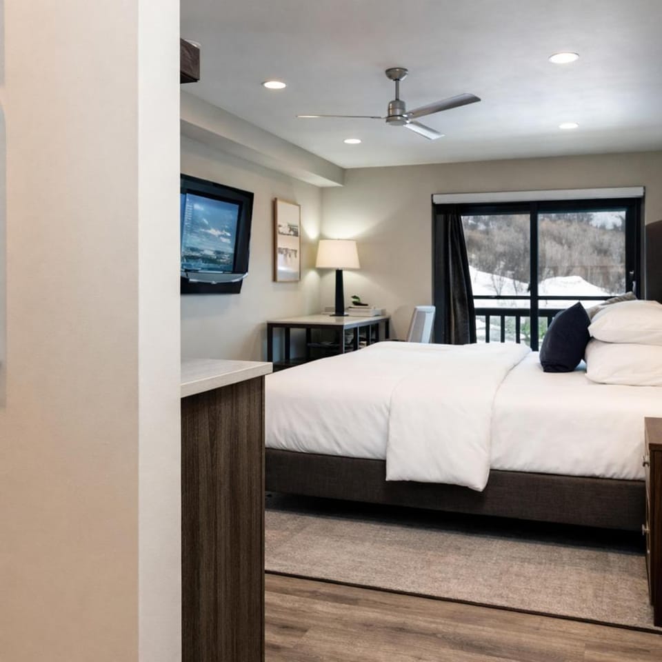 33 Ski Village Loft 3BR by SkyRun Park City Apartment in Park City
