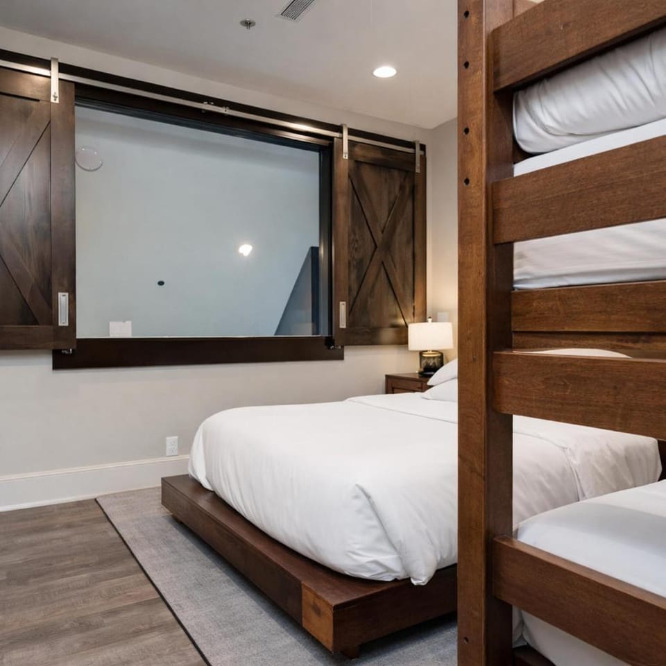 33 Ski Village Loft 3BR by SkyRun Park City Apartment in Park City