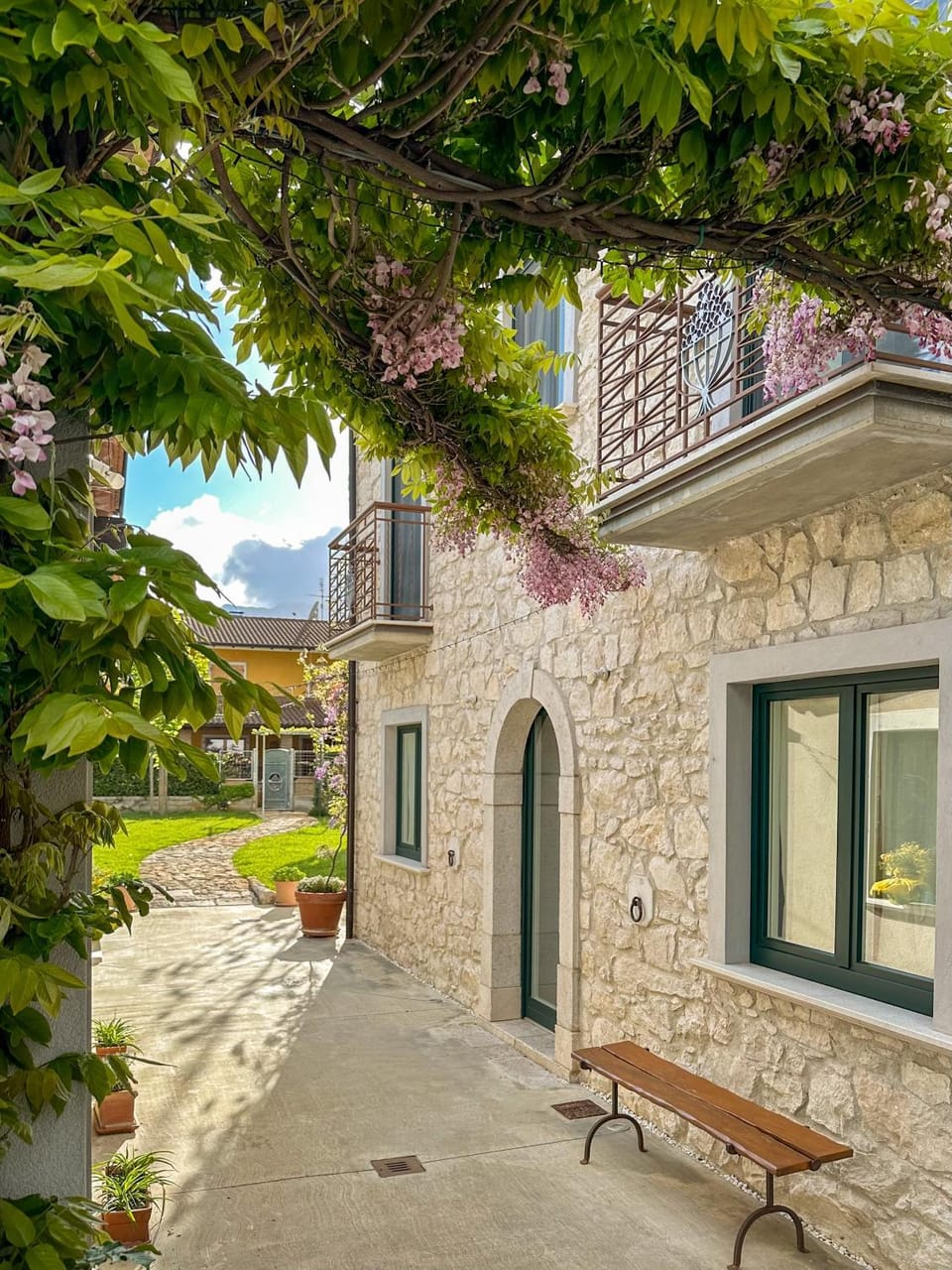 Property building, Day, Garden