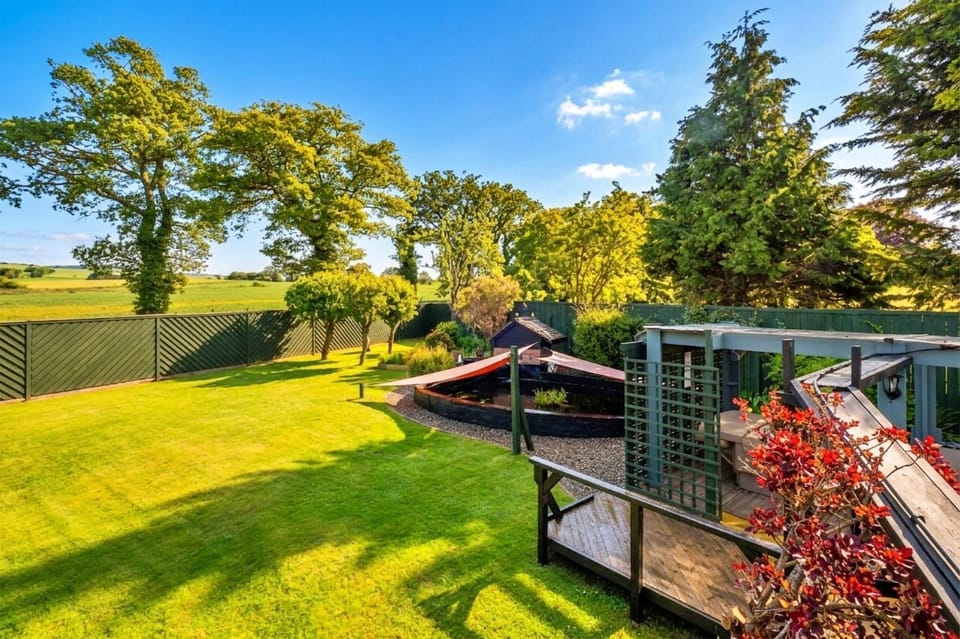 Garden, Garden, Garden view