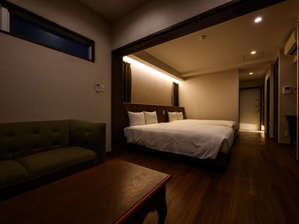 Bed, Living room, Photo of the whole room