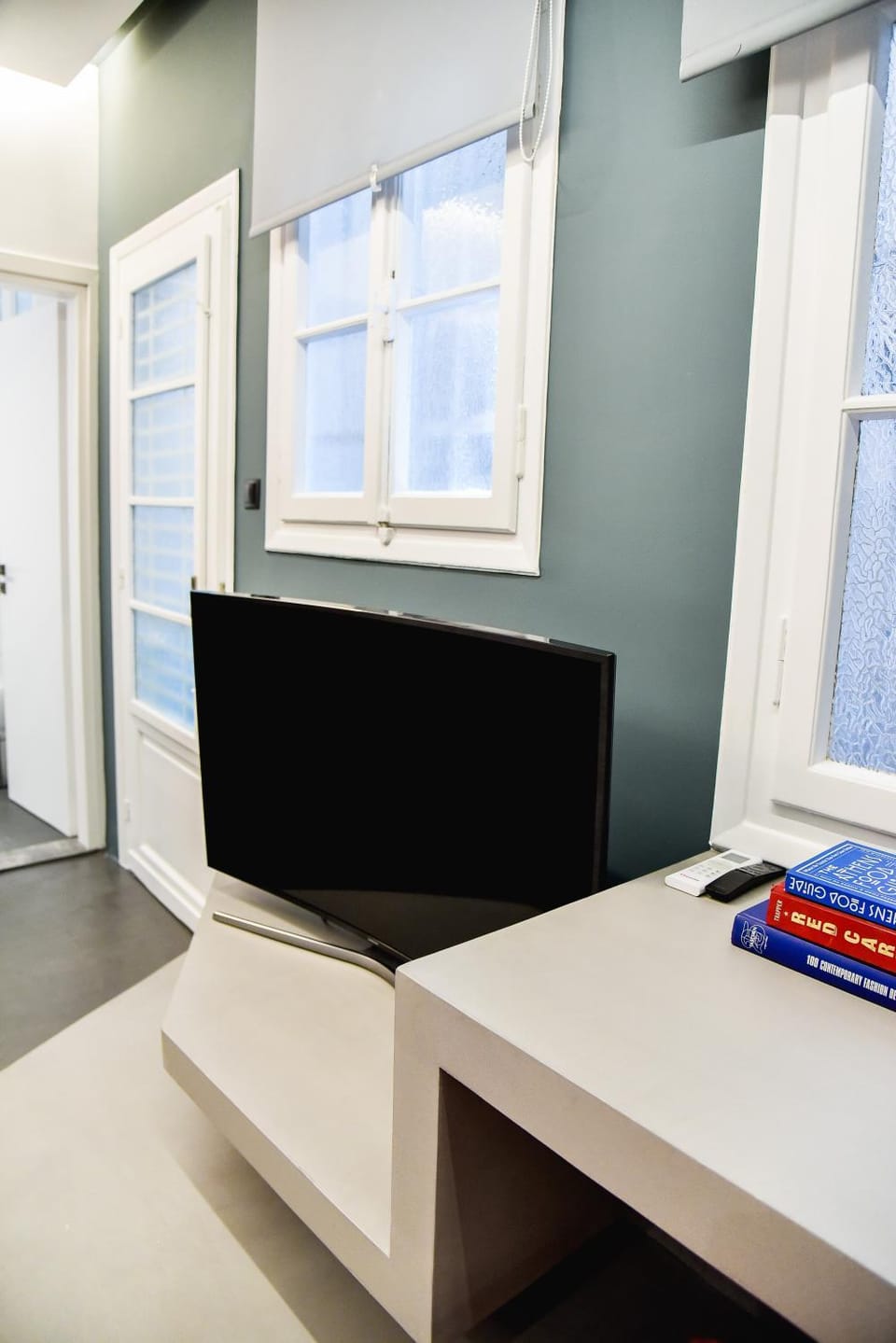 CentraL44 YoLo Casual Suite- Ermou Apartment in Athens