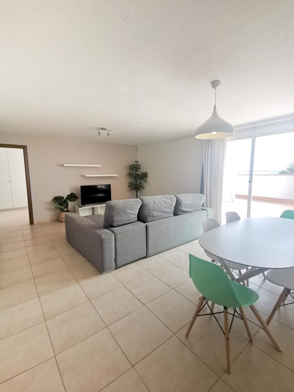 Living room, Dining area
