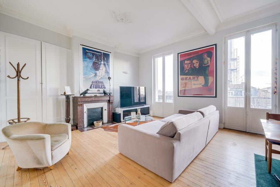 Communal lounge/ TV room
