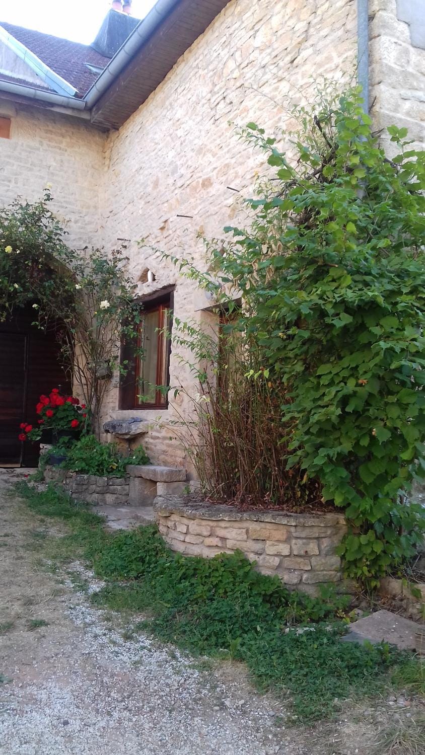 petite maison au paradis House in Bourgogne-Franche-Comté