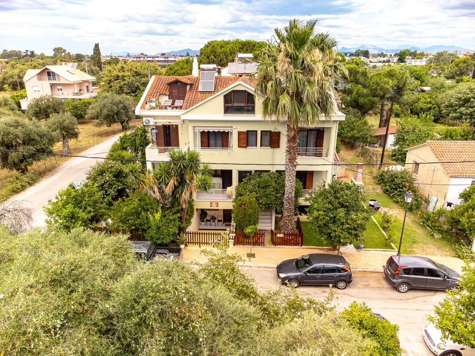 Property building, Neighbourhood, Parking
