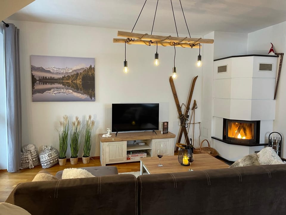 TV and multimedia, Living room, Seating area