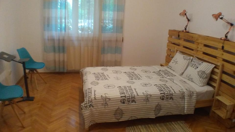 Bed, Bedroom, On site, Area and facilities