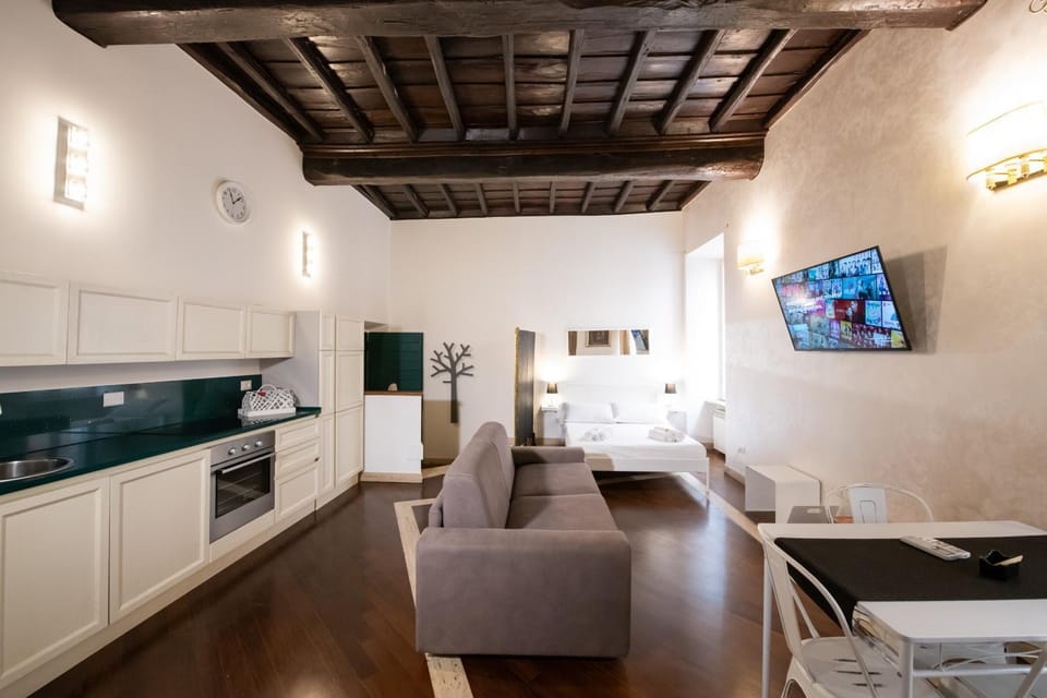 TV and multimedia, Kitchen or kitchenette, Living room, Dining area, Bedroom