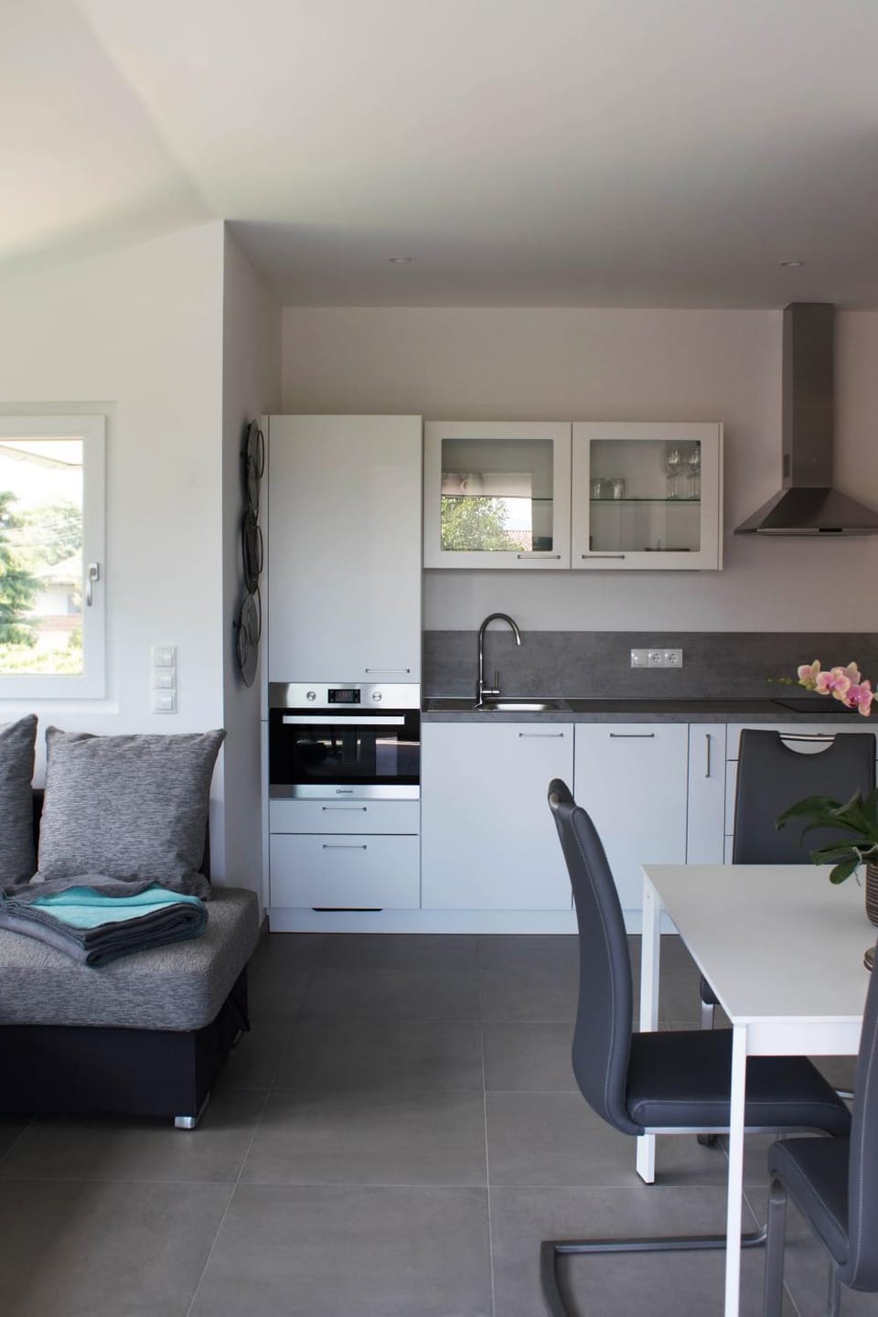 Kitchen or kitchenette, Living room, Dining area