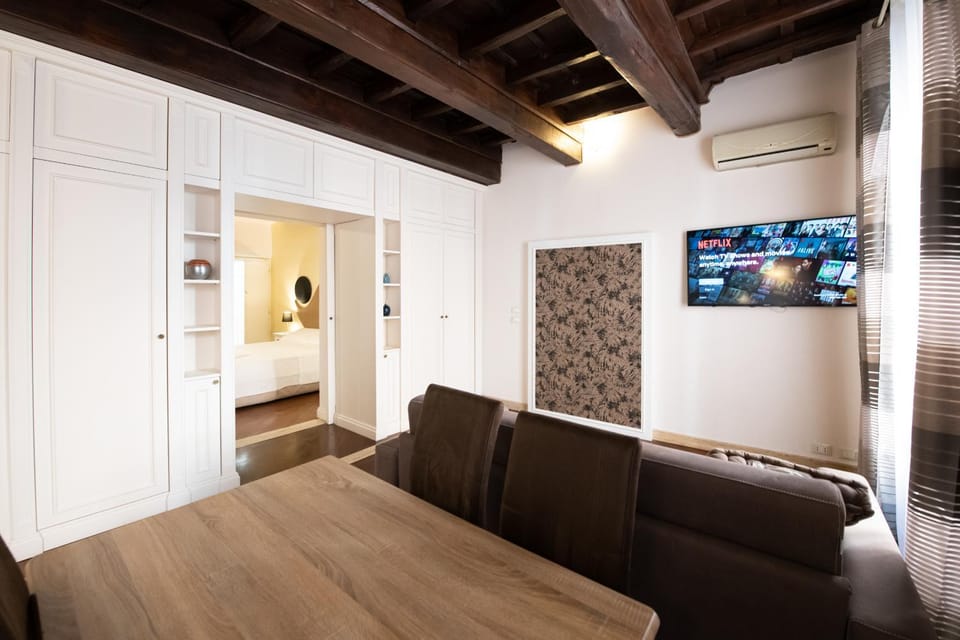 TV and multimedia, Living room, Dining area, Bedroom