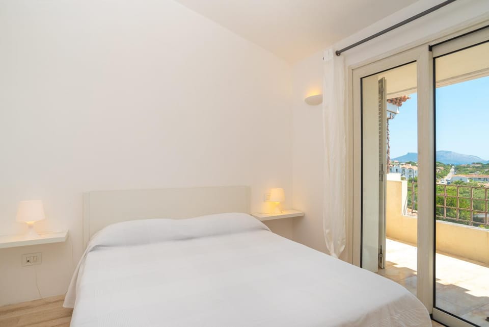 Property building, Living room, Bedroom