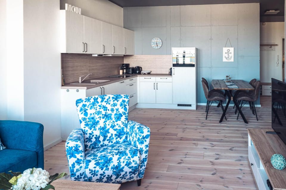 Kitchen or kitchenette, Living room, Dining area