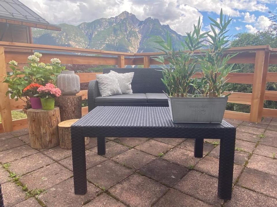 View (from property/room), Balcony/Terrace, Mountain view