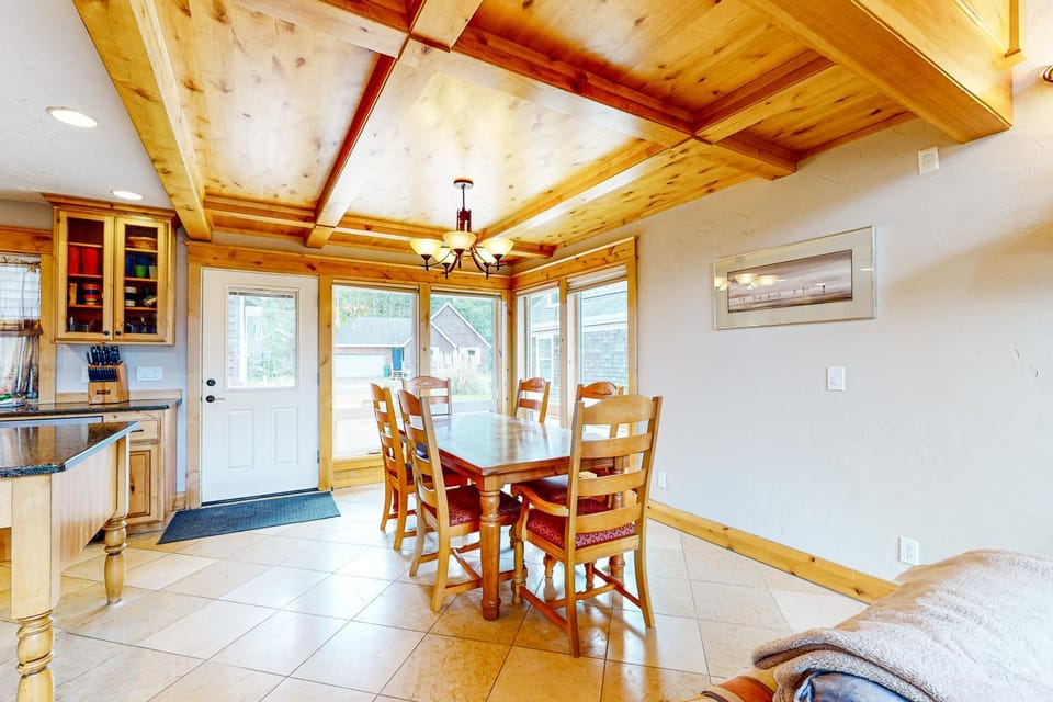 Rockaway Charm House in Rockaway Beach