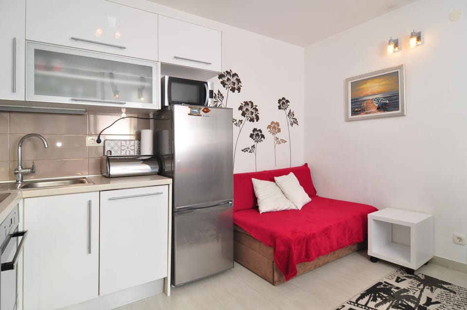 Kitchen or kitchenette, Living room, Seating area